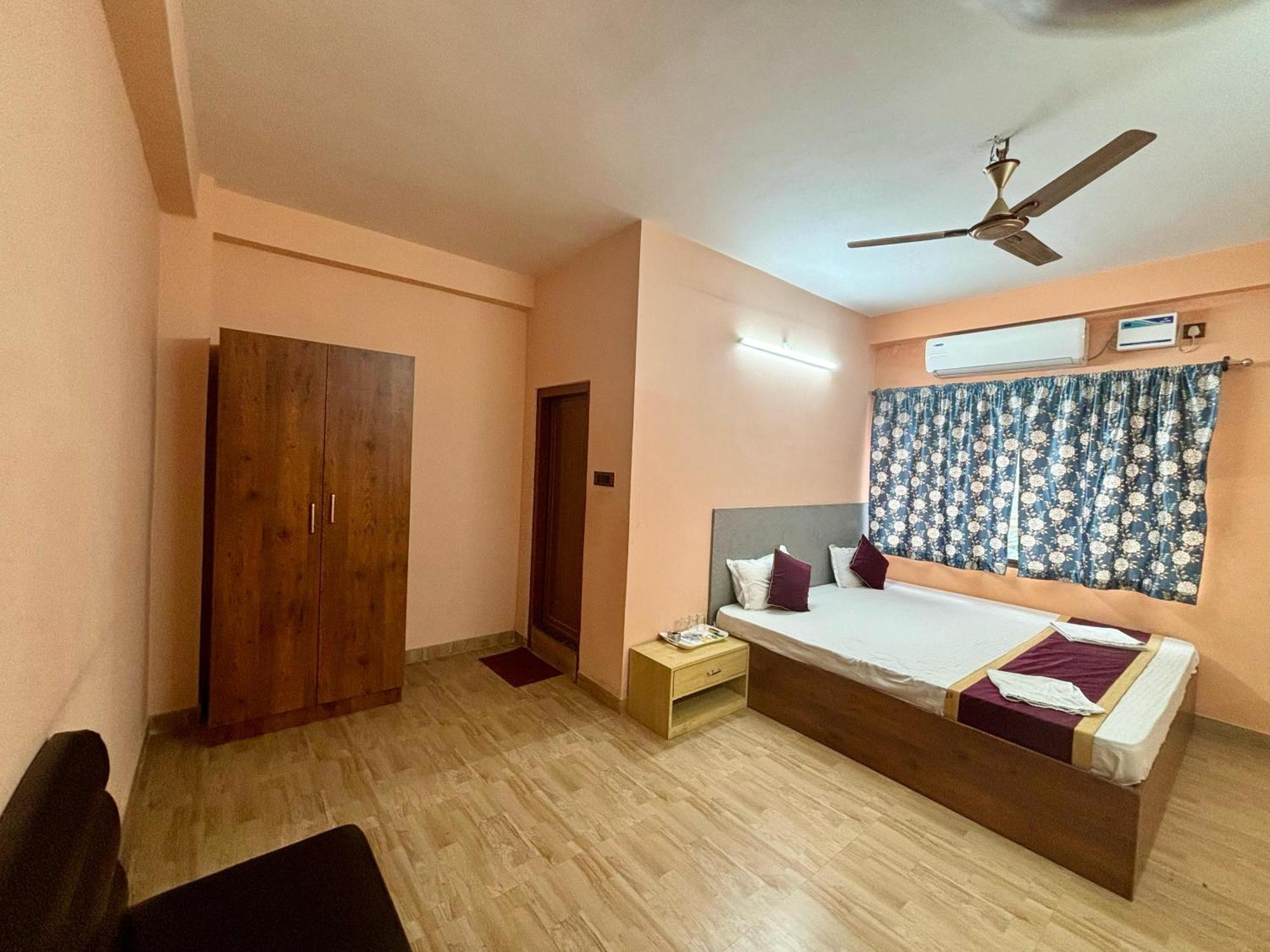 Krishna Shree Guest House Guwahati Værelse billede